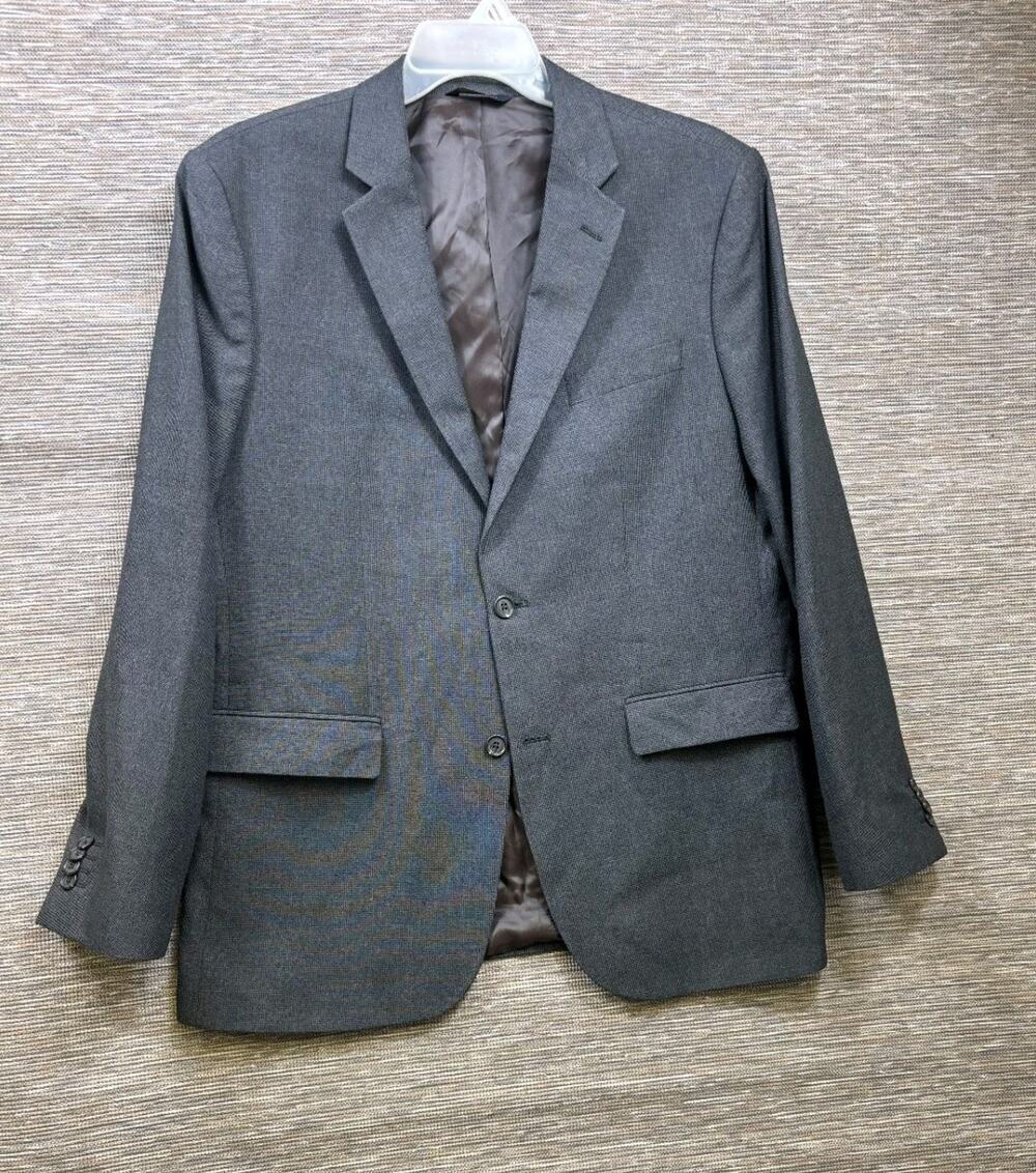 Banana Republic Blazer Men’s Size 44R Gray Ckeck Two Button Sport Coat